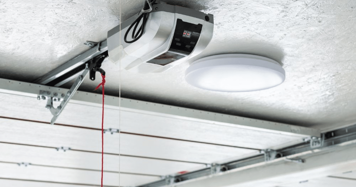 How a Chamberlain Garage Door Opener Closes the Door